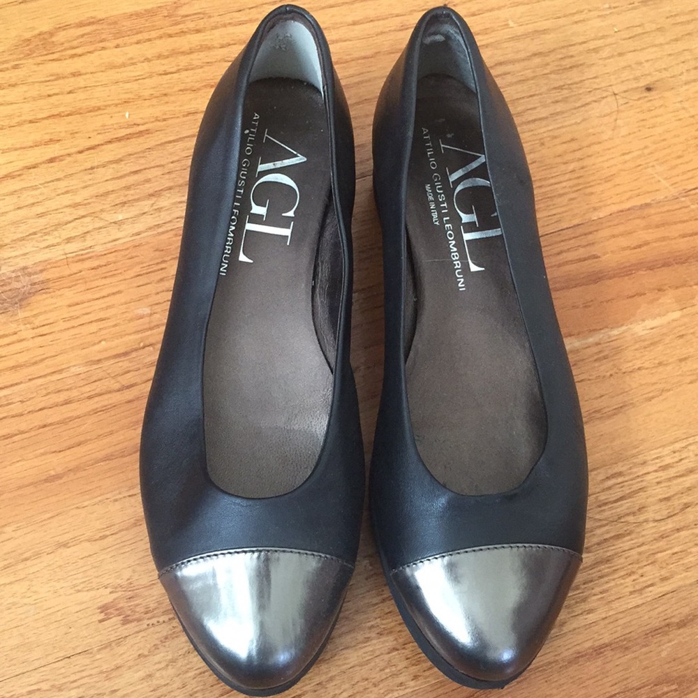 AGL Black Flats